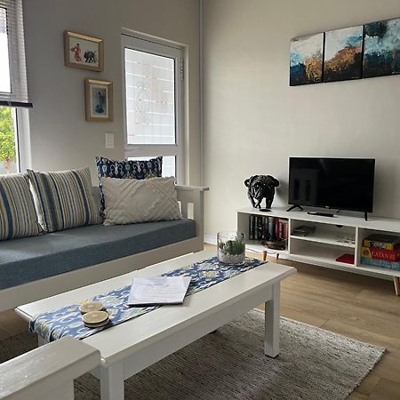 Serenity Self-Catering 2-Bed Unit Hermanus Bagian luar foto