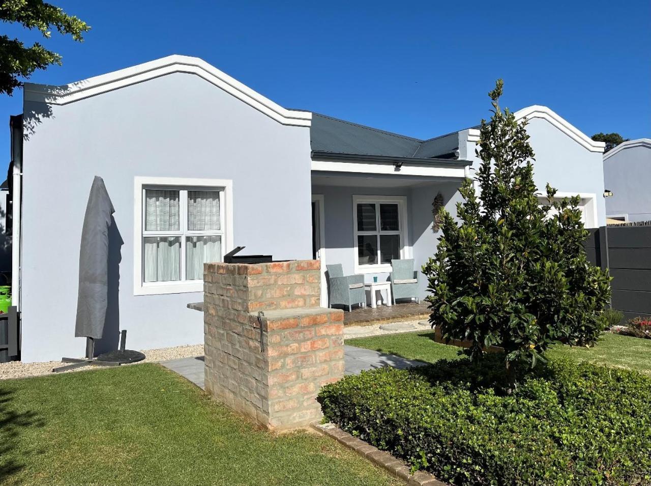 Serenity Self-Catering 2-Bed Unit Hermanus Bagian luar foto