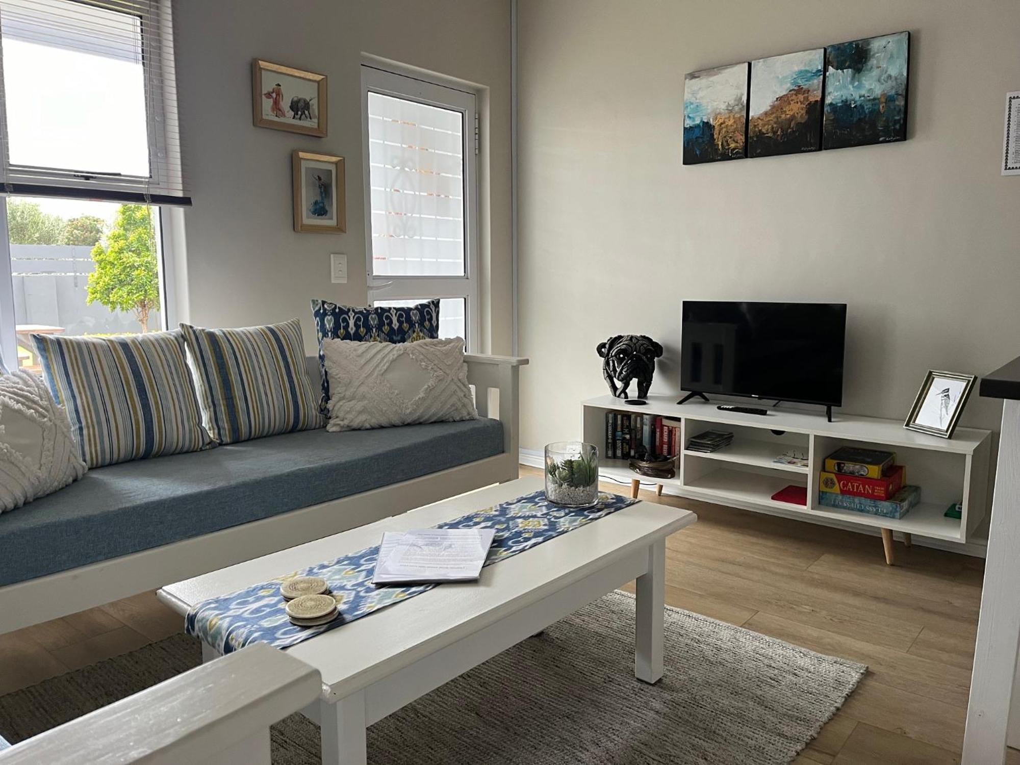 Serenity Self-Catering 2-Bed Unit Hermanus Bagian luar foto