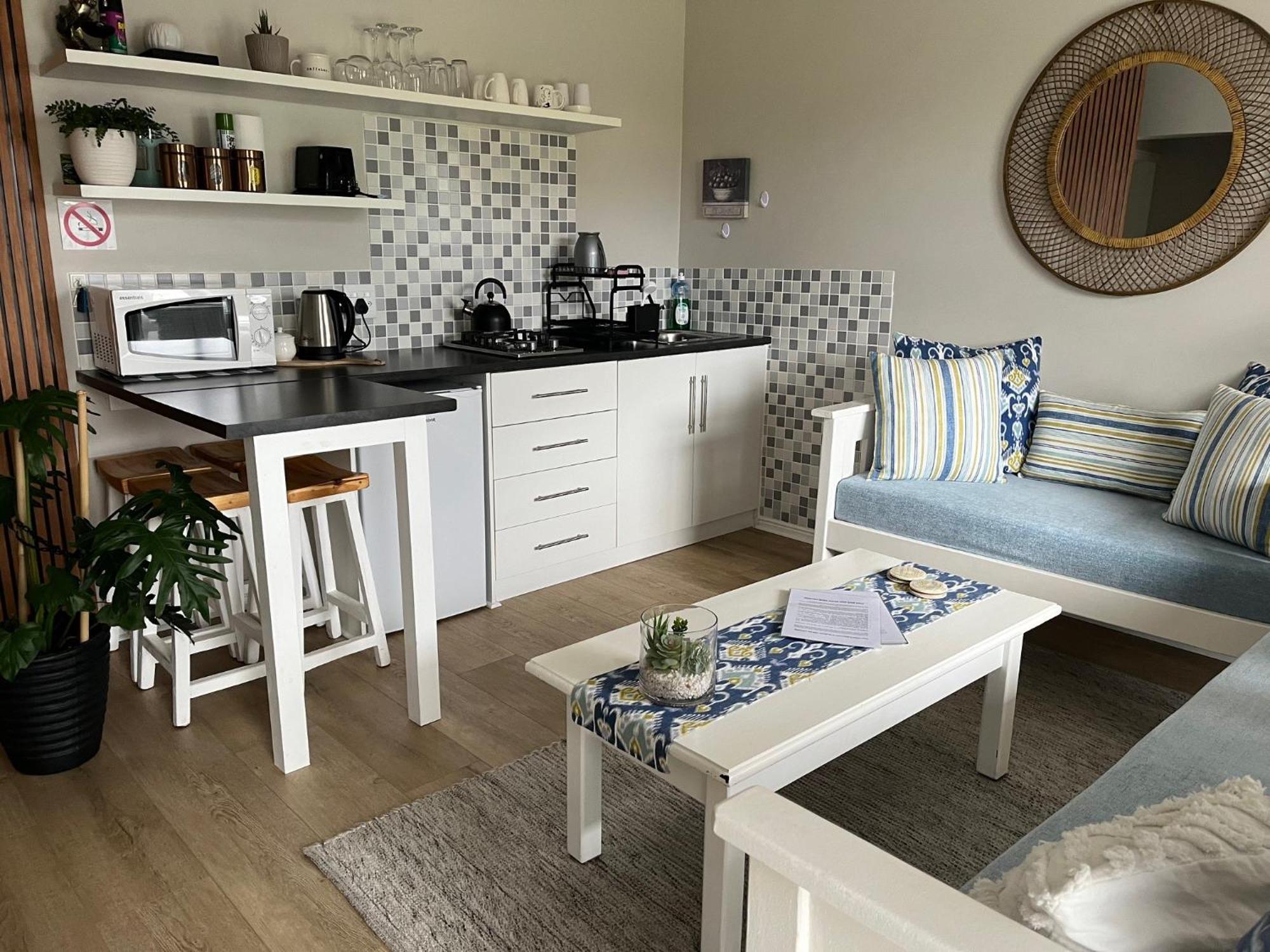 Serenity Self-Catering 2-Bed Unit Hermanus Bagian luar foto